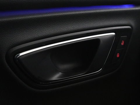 SEAT León ST 1.5 TSI FR Intense | Panoramadak | DSG | Stoelverwarming | Carplay | Camera | Trekhaak | Full-LED | Keyless | Navigatie