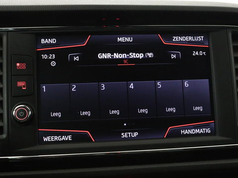 SEAT León ST 1.5 TSI FR Intense | Panoramadak | DSG | Stoelverwarming | Carplay | Camera | Trekhaak | Full-LED | Keyless | Navigatie