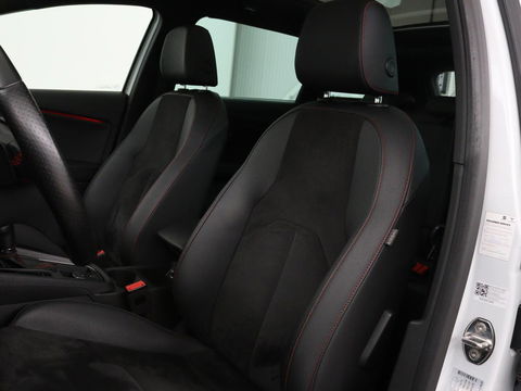 SEAT León ST 1.5 TSI FR Intense | Panoramadak | DSG | Stoelverwarming | Carplay | Camera | Trekhaak | Full-LED | Keyless | Navigatie