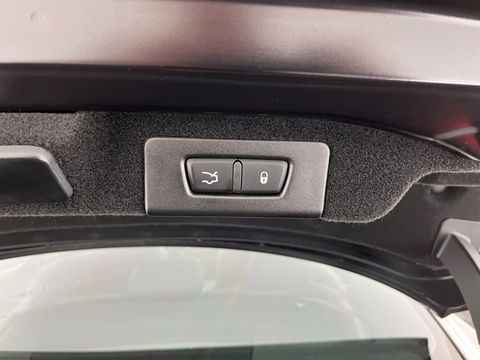 Maserati Ghibli 3.0 S Q4 Aut. *LUXURY-LEATHER | XENON | HARMAN/KARDON | NAVI-FULLMAP | SPORT-SEATS | CAMERA | ECC | PDC | CRUISE | 21''ALU*