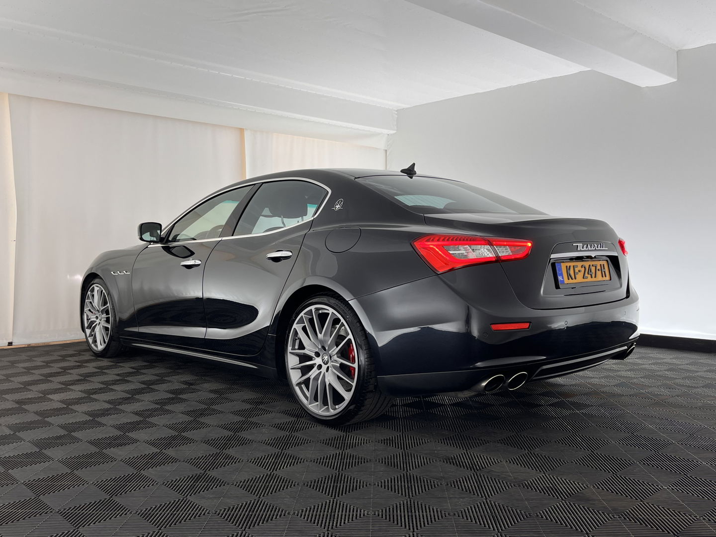 Maserati Ghibli 3.0 S Q4 Aut. *LUXURY-LEATHER | XENON | HARMAN/KARDON | NAVI-FULLMAP | SPORT-SEATS | CAMERA | ECC | PDC | CRUISE | 21''ALU*