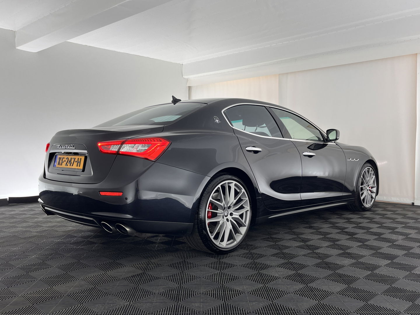 Maserati Ghibli 3.0 S Q4 Aut. *LUXURY-LEATHER | XENON | HARMAN/KARDON | NAVI-FULLMAP | SPORT-SEATS | CAMERA | ECC | PDC | CRUISE | 21''ALU*