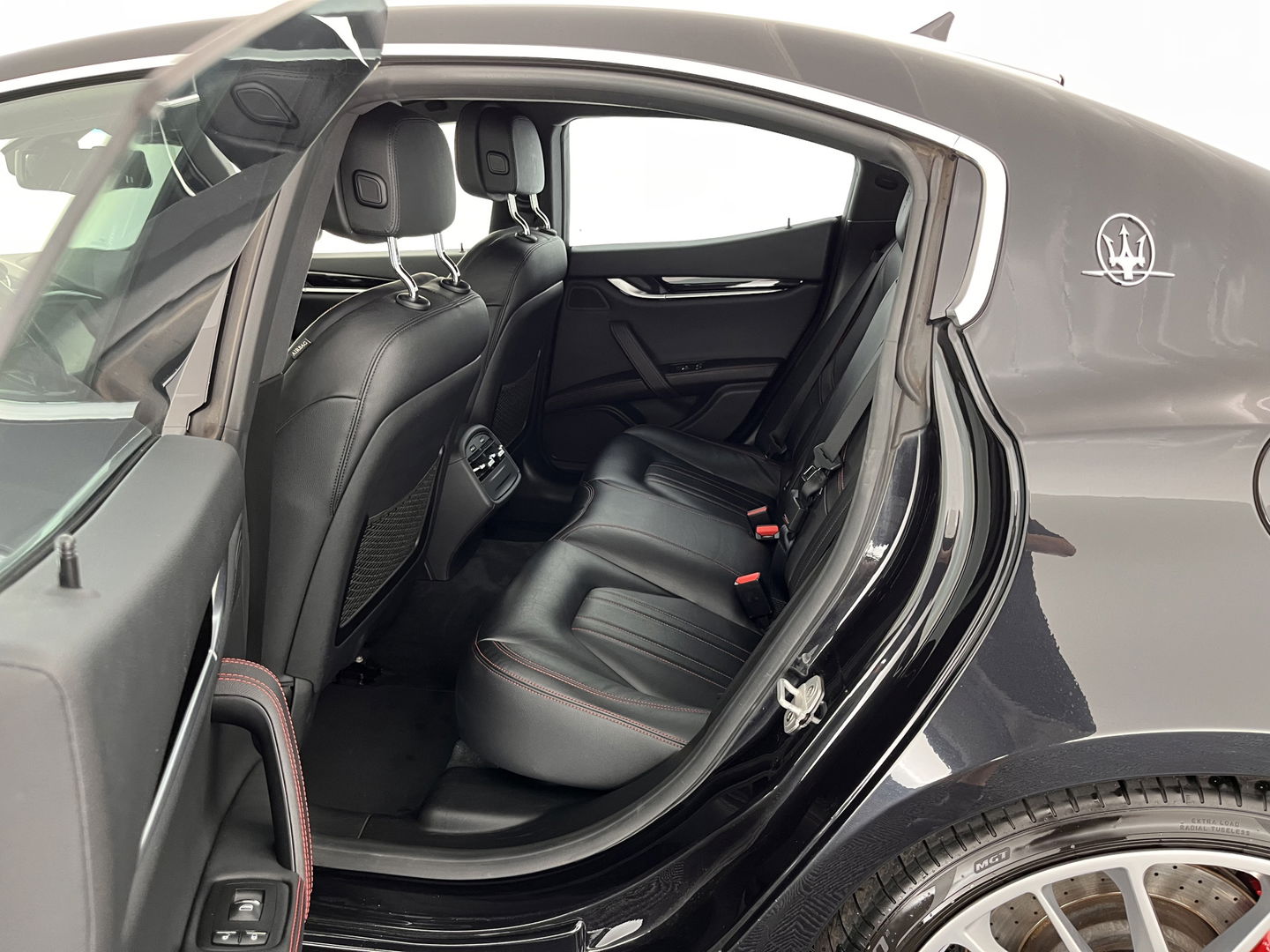 Maserati Ghibli 3.0 S Q4 Aut. *LUXURY-LEATHER | XENON | HARMAN/KARDON | NAVI-FULLMAP | SPORT-SEATS | CAMERA | ECC | PDC | CRUISE | 21''ALU*