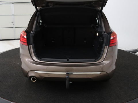 BMW 2 Serie Active Tourer 218i High Executive | Panoramadak | Head-up | Leder | Stoelverwarming | Cruise control | Camera | Climate control | LMV 17 inch