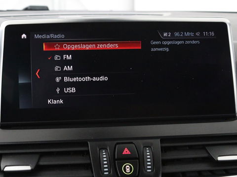 BMW 2 Serie Active Tourer 218i High Executive | Panoramadak | Head-up | Leder | Stoelverwarming | Cruise control | Camera | Climate control | LMV 17 inch
