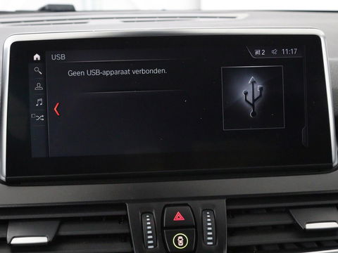 BMW 2 Serie Active Tourer 218i High Executive | Panoramadak | Head-up | Leder | Stoelverwarming | Cruise control | Camera | Climate control | LMV 17 inch