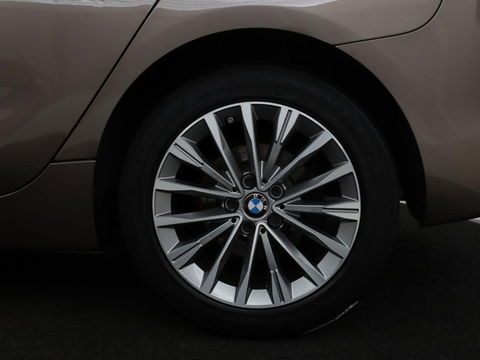BMW 2 Serie Active Tourer 218i High Executive | Panoramadak | Head-up | Leder | Stoelverwarming | Cruise control | Camera | Climate control | LMV 17 inch