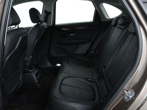 BMW 2 Serie Active Tourer 218i High Executive | Panoramadak | Head-up | Leder | Stoelverwarming | Cruise control | Camera | Climate control | LMV 17 inch