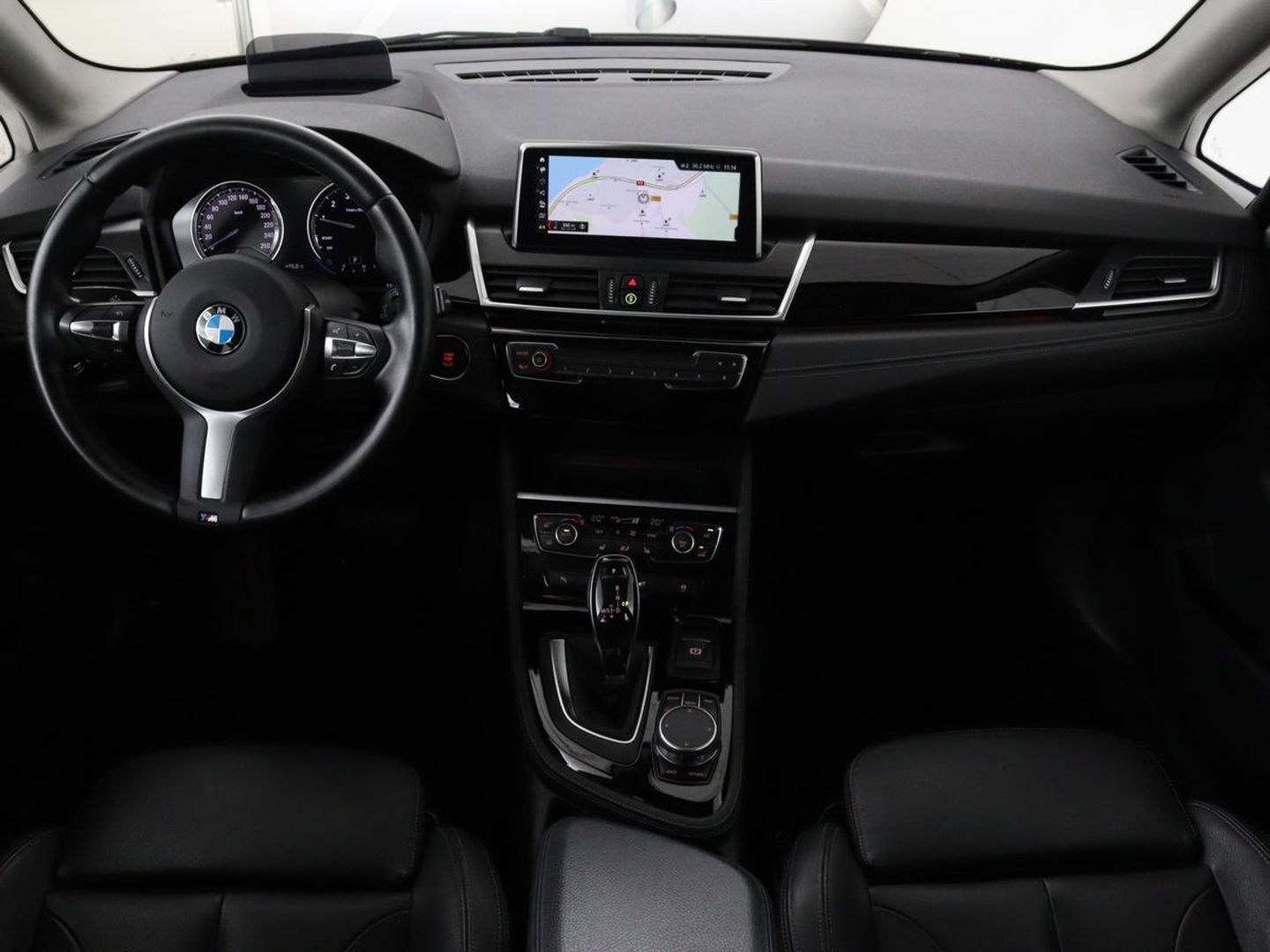 BMW 2 Serie Active Tourer 218i High Executive | Panoramadak | Head-up | Leder | Stoelverwarming | Cruise control | Camera | Climate control | LMV 17 inch