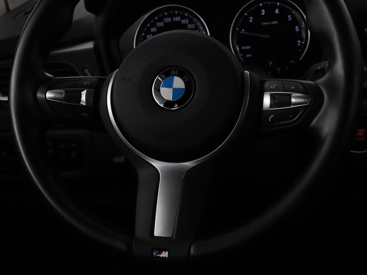 BMW 2 Serie Active Tourer 218i High Executive | Panoramadak | Head-up | Leder | Stoelverwarming | Cruise control | Camera | Climate control | LMV 17 inch