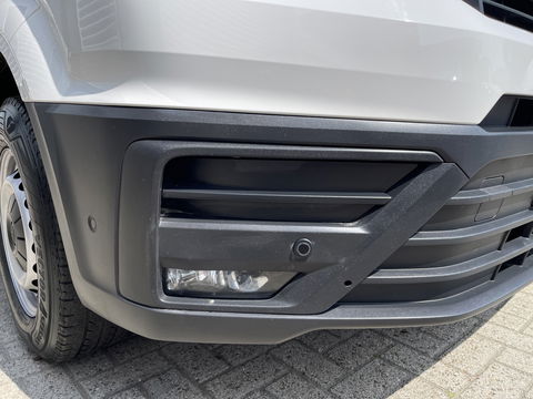 Volkswagen Crafter 35 2.0 TDI 140pk L3H3 ( voorheen L2H2 ) Comfortline / vaste prijs rijklaar € 20.950 ex btw / Sortimo ingerichte laadruimte met Victron omvormer / airco / cruise / navi / camera / trekhaak !