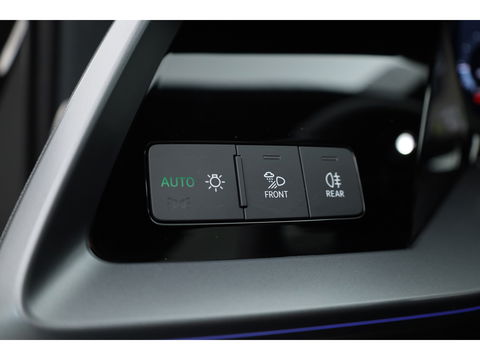 Audi A3 Sportback 35 TFSI S Line | FACELIFT | MJ2025 | Pano | Sonos | Matrix | Camera | Adapt. Cruise