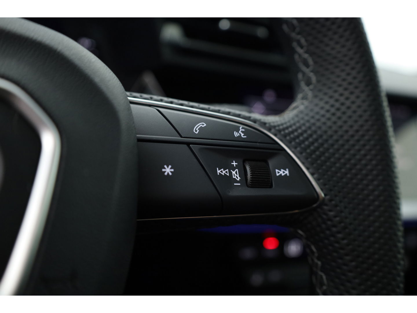 Audi A3 Sportback 35 TFSI S Line | FACELIFT | MJ2025 | Pano | Sonos | Matrix | Camera | Adapt. Cruise