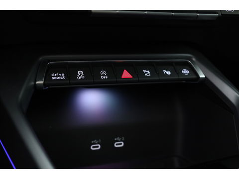 Audi A3 Sportback 35 TFSI S Line | FACELIFT | MJ2025 | Pano | Sonos | Matrix | Camera | Adapt. Cruise
