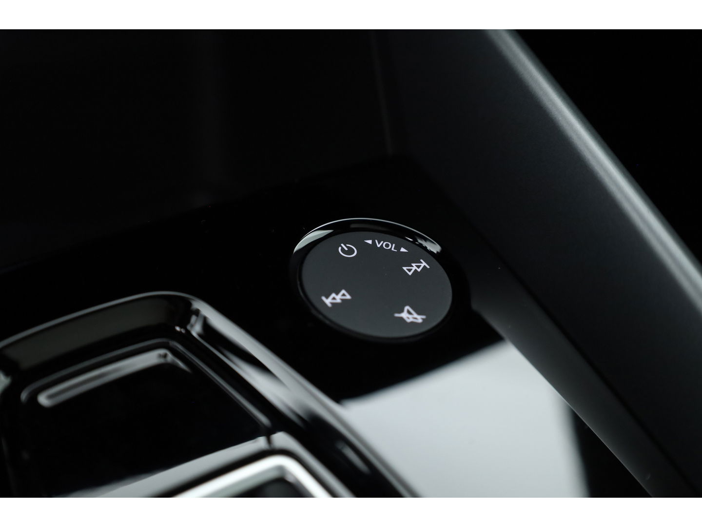 Audi A3 Sportback 35 TFSI S Line | FACELIFT | MJ2025 | Pano | Sonos | Matrix | Camera | Adapt. Cruise