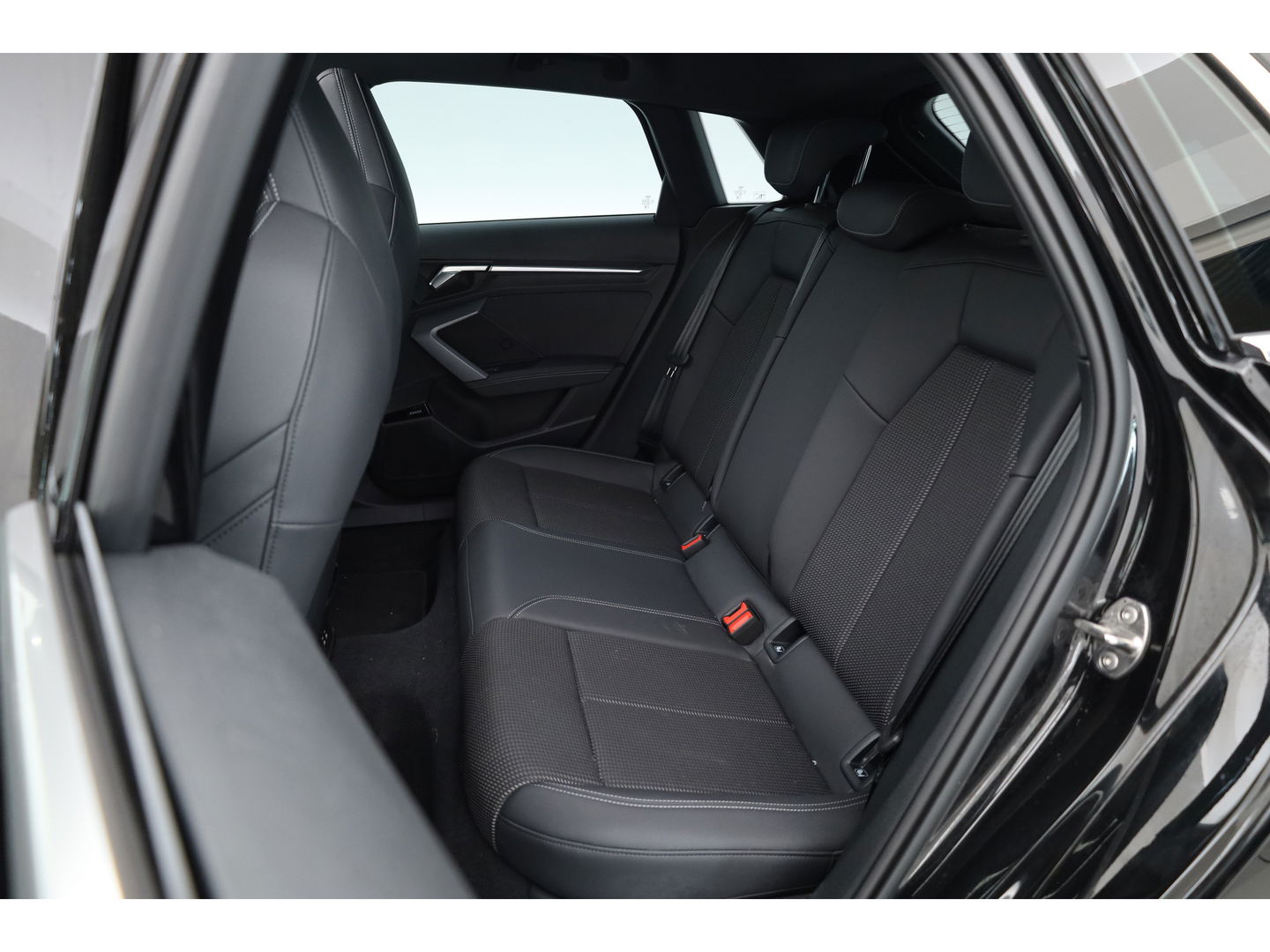 Audi A3 Sportback 35 TFSI S Line | FACELIFT | MJ2025 | Pano | Sonos | Matrix | Camera | Adapt. Cruise