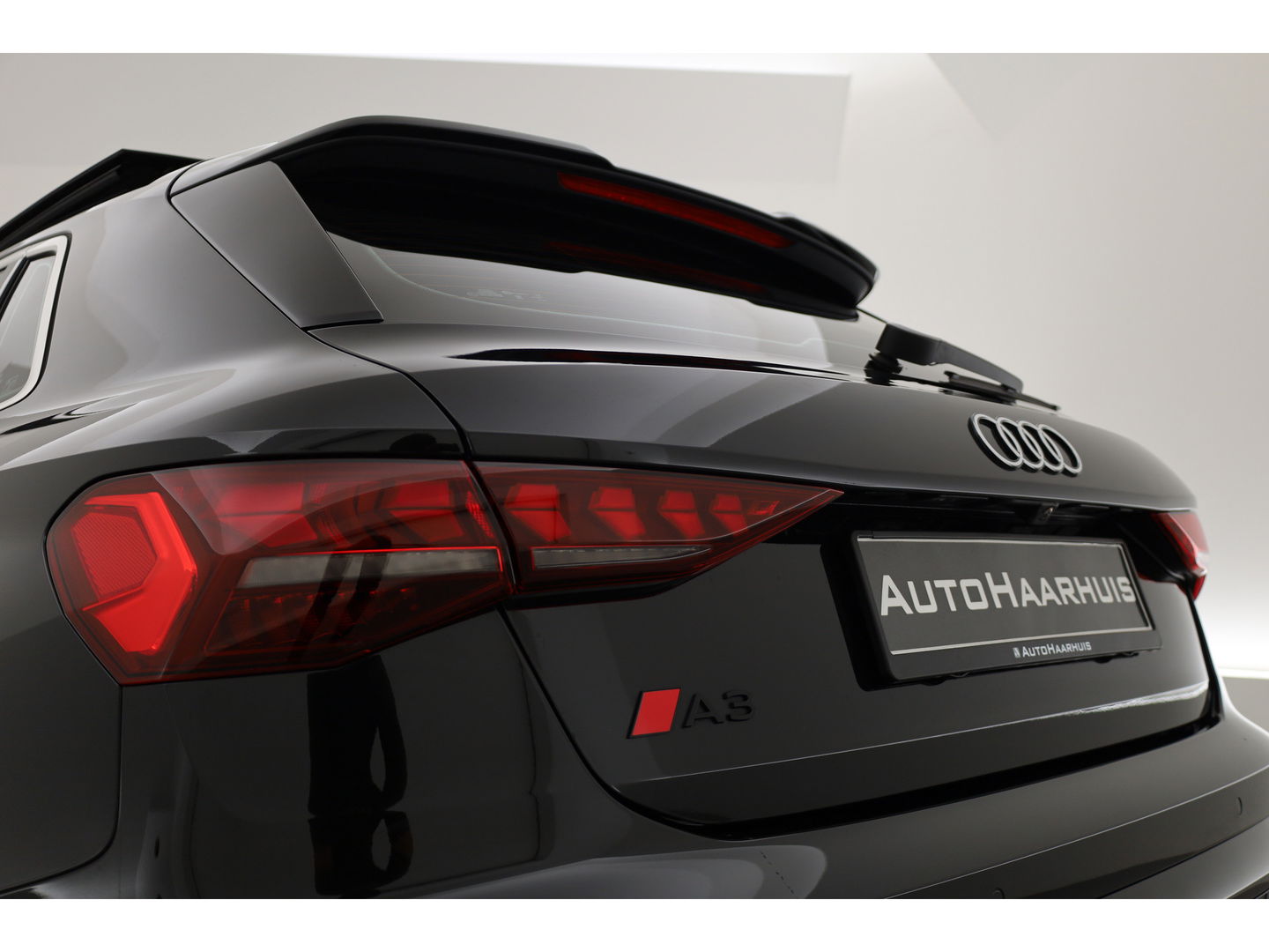 Audi A3 Sportback 35 TFSI S Line | FACELIFT | MJ2025 | Pano | Sonos | Matrix | Camera | Adapt. Cruise