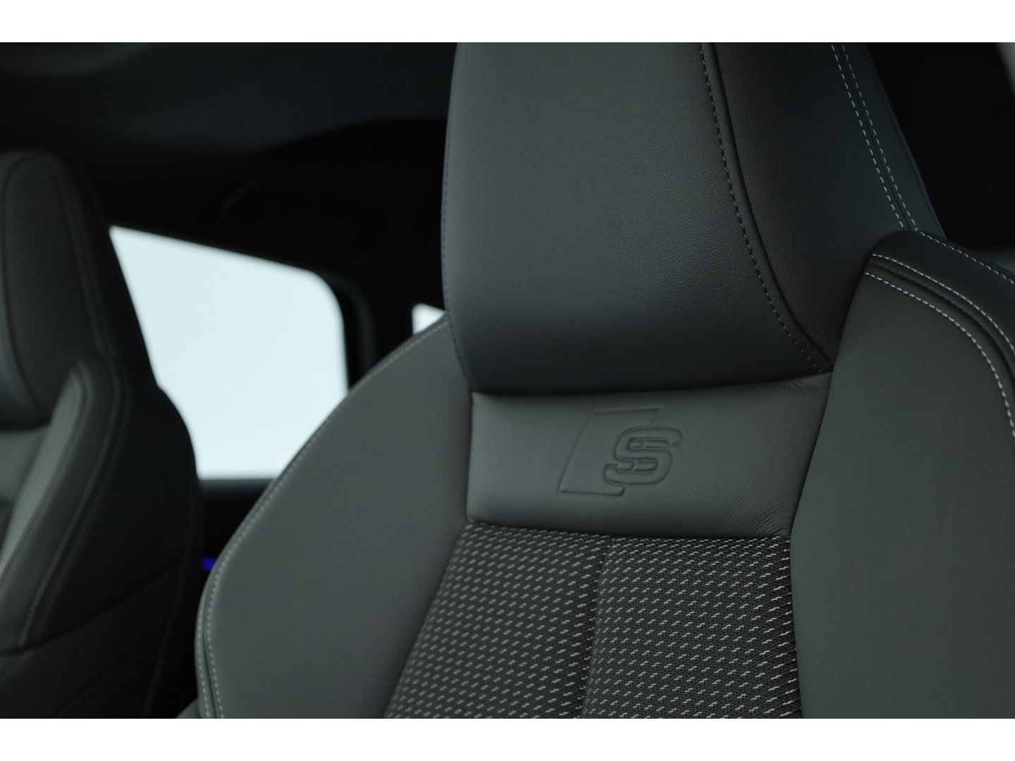 Audi A3 Sportback 35 TFSI S Line | FACELIFT | MJ2025 | Pano | Sonos | Matrix | Camera | Adapt. Cruise