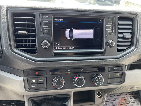 Volkswagen Crafter 35 2.0 TDI 140pk L3H3 ( voorheen L2H2 ) Comfortline / vaste prijs rijklaar € 20.950 ex btw / Sortimo ingerichte laadruimte met Victron omvormer / airco / cruise / navi / camera / trekhaak !