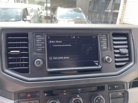 Volkswagen Crafter 35 2.0 TDI 140pk L3H3 ( voorheen L2H2 ) Comfortline / vaste prijs rijklaar € 20.950 ex btw / Sortimo ingerichte laadruimte met Victron omvormer / airco / cruise / navi / camera / trekhaak !