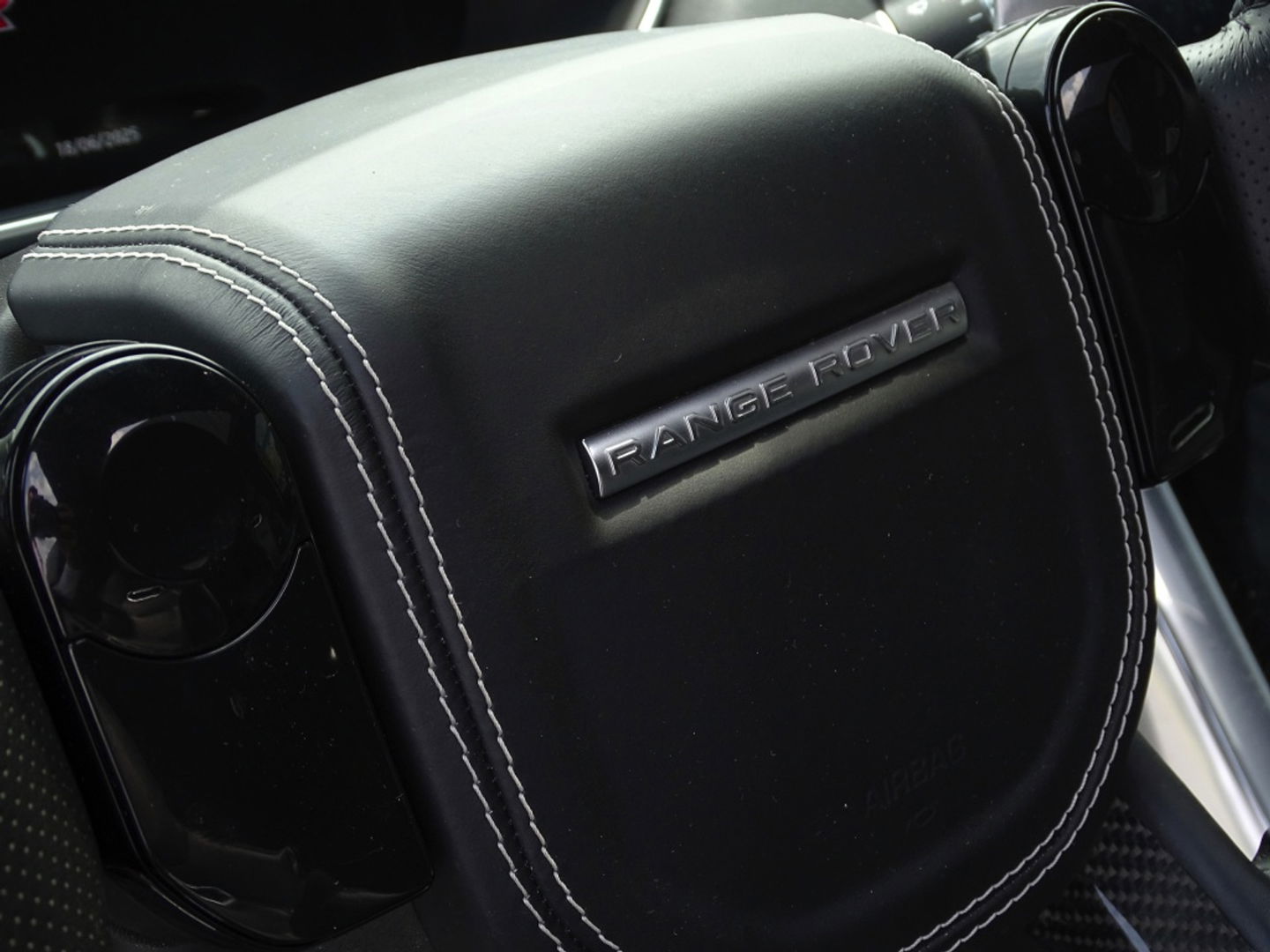 Land Rover Range Rover Sport 5.0 V8 576PK SC SVR SVO / Quicksilver RVS / Alcantara / carbon
