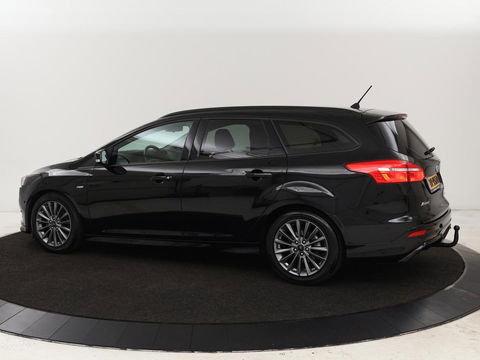Ford FOCUS Wagon 1.0 EcoBoost ST-line | Stoel & Stuurverwarming | Trekhaak | PDC | Carplay | Navigatie | LMV 17 inch