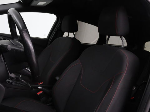 Ford FOCUS Wagon 1.0 EcoBoost ST-line | Stoel & Stuurverwarming | Trekhaak | PDC | Carplay | Navigatie | LMV 17 inch