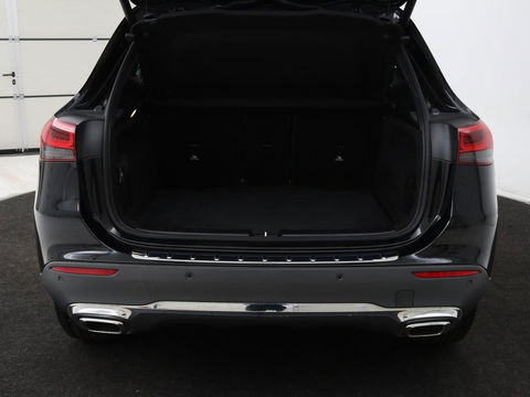 Mercedes-Benz GLA 250e Style | Stoelverwarming | Camera | Cruise control | Carplay | Widescreen | LMV 18 inch | Half leder | DAB+
