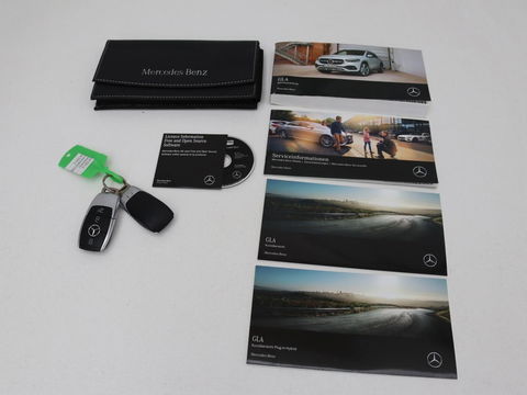 Mercedes-Benz GLA 250e Style | Stoelverwarming | Camera | Cruise control | Carplay | Widescreen | LMV 18 inch | Half leder | DAB+