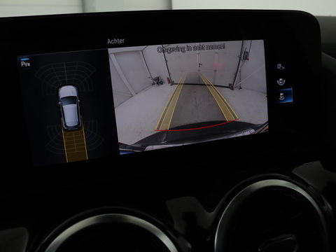 Mercedes-Benz GLA 250e Style | Stoelverwarming | Camera | Cruise control | Carplay | Widescreen | LMV 18 inch | Half leder | DAB+