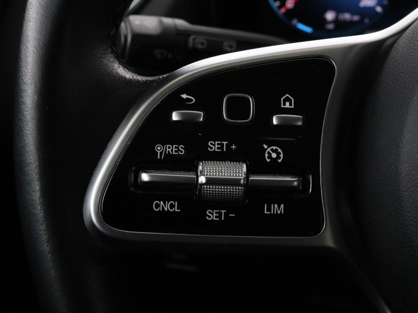 Mercedes-Benz GLA 250e Style | Stoelverwarming | Camera | Cruise control | Carplay | Widescreen | LMV 18 inch | Half leder | DAB+