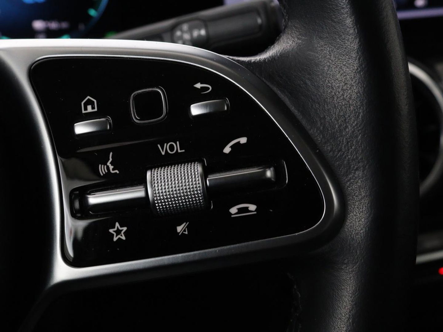 Mercedes-Benz GLA 250e Style | Stoelverwarming | Camera | Cruise control | Carplay | Widescreen | LMV 18 inch | Half leder | DAB+