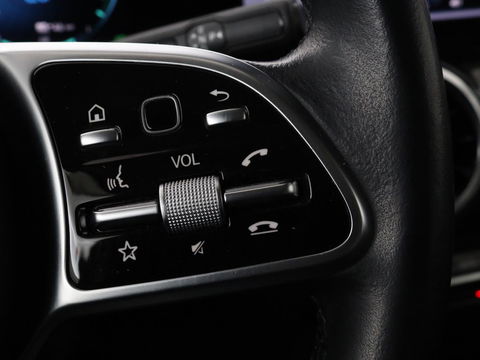 Mercedes-Benz GLA 250e Style | Stoelverwarming | Camera | Cruise control | Carplay | Widescreen | LMV 18 inch | Half leder | DAB+