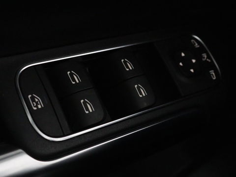 Mercedes-Benz GLA 250e Style | Stoelverwarming | Camera | Cruise control | Carplay | Widescreen | LMV 18 inch | Half leder | DAB+