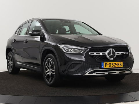 Mercedes-Benz GLA 250e Style | Stoelverwarming | Camera | Cruise control | Carplay | Widescreen | LMV 18 inch | Half leder | DAB+