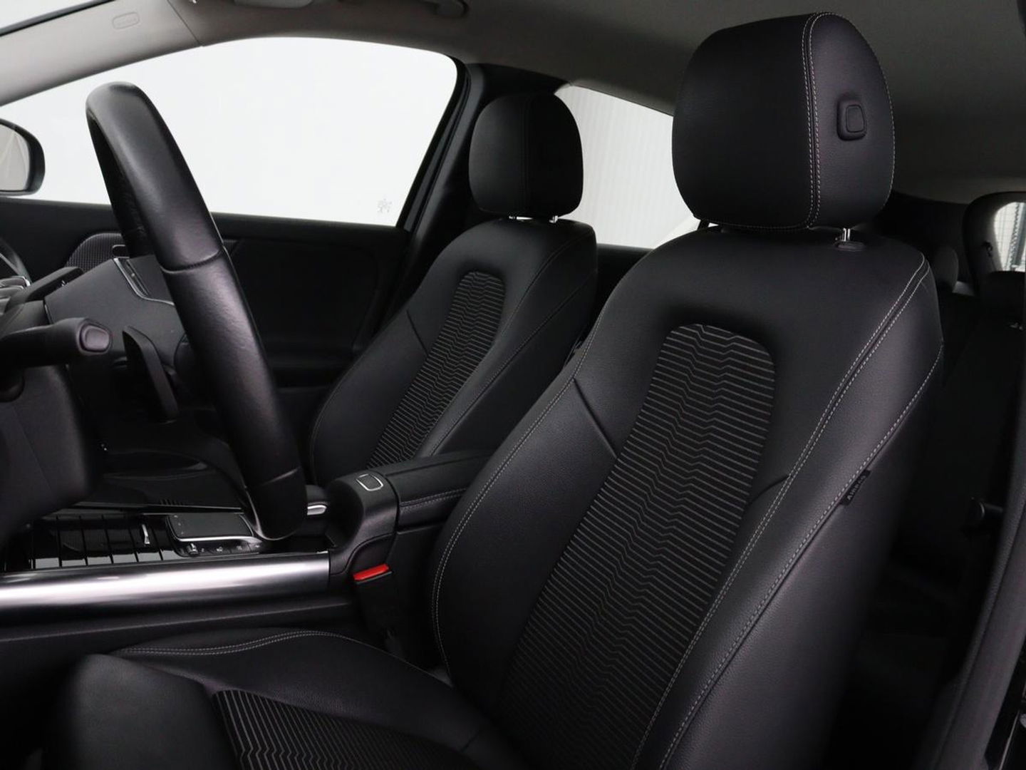 Mercedes-Benz GLA 250e Style | Stoelverwarming | Camera | Cruise control | Carplay | Widescreen | LMV 18 inch | Half leder | DAB+