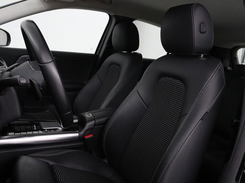 Mercedes-Benz GLA 250e Style | Stoelverwarming | Camera | Cruise control | Carplay | Widescreen | LMV 18 inch | Half leder | DAB+