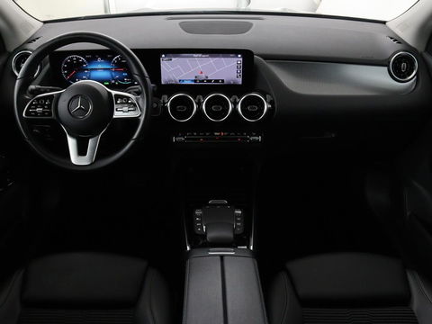 Mercedes-Benz GLA 250e Style | Stoelverwarming | Camera | Cruise control | Carplay | Widescreen | LMV 18 inch | Half leder | DAB+