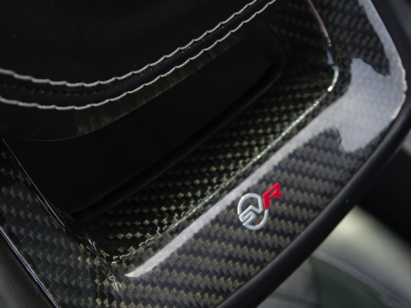 Land Rover Range Rover Sport 5.0 V8 576PK SC SVR SVO / Quicksilver RVS / Alcantara / carbon
