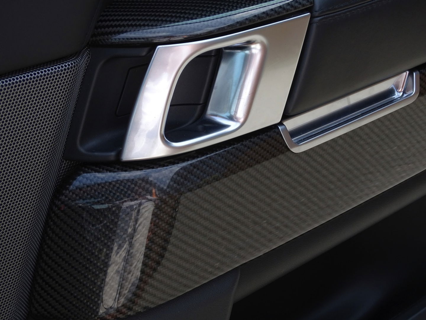 Land Rover Range Rover Sport 5.0 V8 576PK SC SVR SVO / Quicksilver RVS / Alcantara / carbon