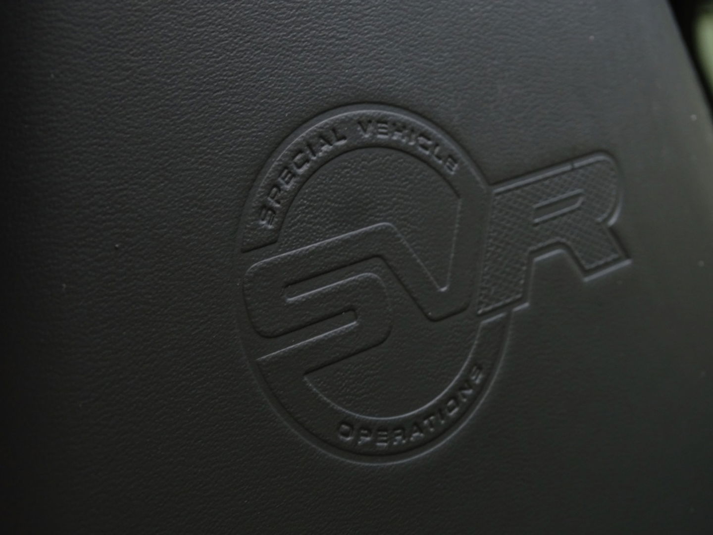 Land Rover Range Rover Sport 5.0 V8 576PK SC SVR SVO / Quicksilver RVS / Alcantara / carbon