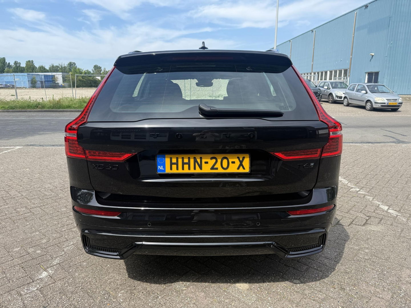 Volvo XC60 2.0 T6 Plug-in hybrid AWD Plus Black Edition trekhaak l Pano l rijklaarprijs
