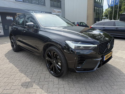 Volvo XC60 2.0 T6 Plug-in hybrid AWD Plus Black Edition trekhaak l Pano l rijklaarprijs