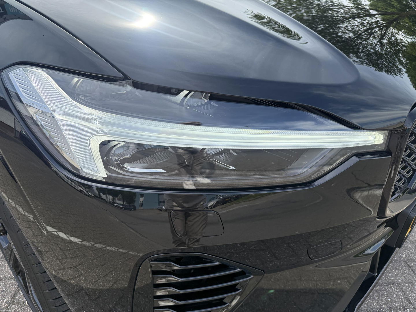 Volvo XC60 2.0 T6 Plug-in hybrid AWD Plus Black Edition trekhaak l Pano l rijklaarprijs
