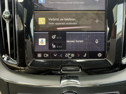 Volvo XC60 2.0 T6 Plug-in hybrid AWD Plus Black Edition trekhaak l Pano l rijklaarprijs