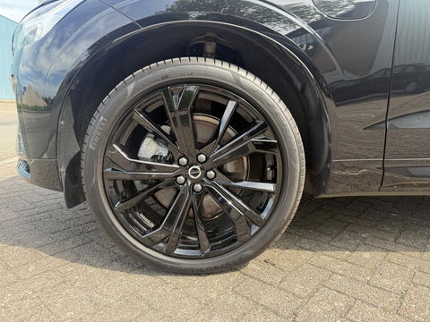Volvo XC60 2.0 T6 Plug-in hybrid AWD Plus Black Edition trekhaak l Pano l rijklaarprijs