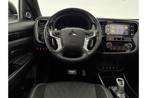 Mitsubishi Outlander 2.4 PHEV S-Edition 210PK Pano Parelmoer 360 Camera LED Carplay Cruise Leder Clima PDC 18"LMV