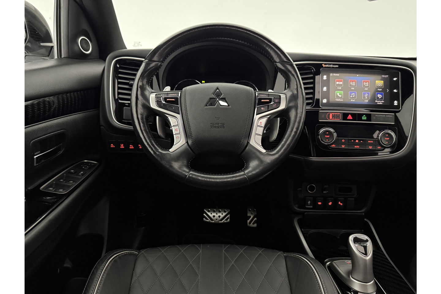 Mitsubishi Outlander 2.4 PHEV S-Edition 210PK Pano Parelmoer 360 Camera LED Carplay Cruise Leder Clima PDC 18"LMV