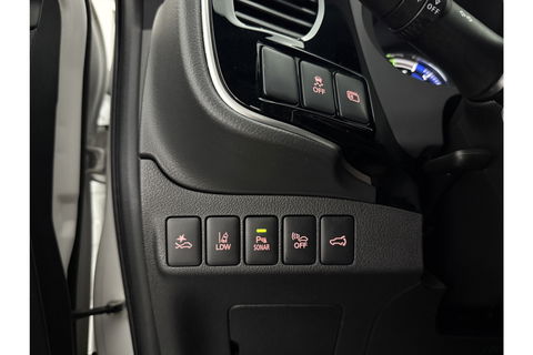 Mitsubishi Outlander 2.4 PHEV S-Edition 210PK Pano Parelmoer 360 Camera LED Carplay Cruise Leder Clima PDC 18"LMV