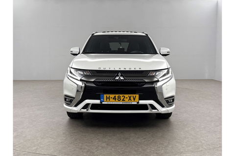 Mitsubishi Outlander 2.4 PHEV S-Edition 210PK Pano Parelmoer 360 Camera LED Carplay Cruise Leder Clima PDC 18"LMV